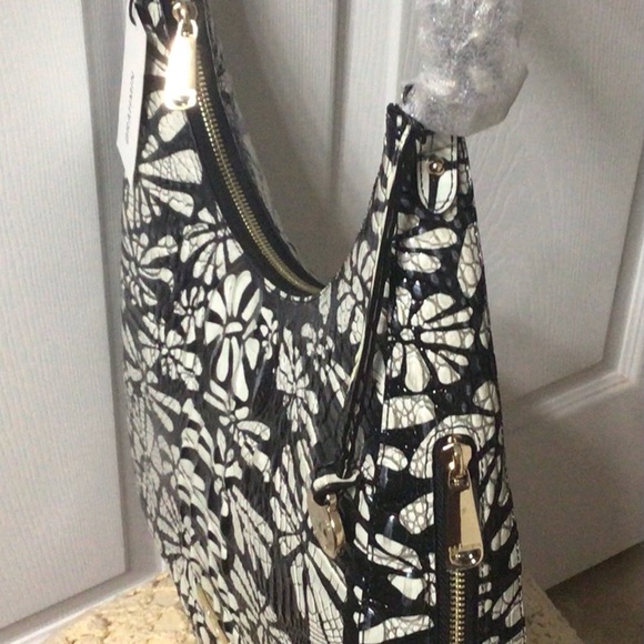 Brahmin Leather Daisy Batik Black /White Elegant Shoulder Bag. 
NEW WITH TAGS - Picture 4 of 10